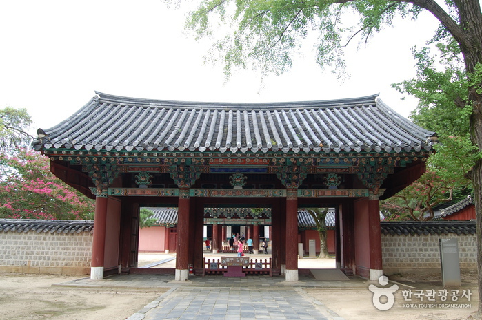 Gyeonggijeon Shrine